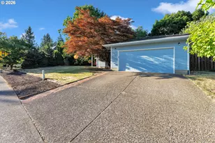 600 E Mountainview Dr, Newberg, OR 97132 - Photo 2