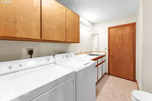 600 E Mountainview Dr, Newberg, OR 97132 - Photo 14