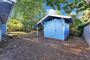 600 E Mountainview Dr, Newberg, OR 97132 - Photo 30