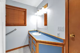 600 E Mountainview Dr, Newberg, OR 97132 - Photo 26