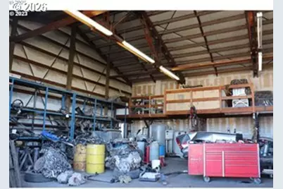17308 Highway 99E, Hubbard, OR 97032 - Photo 8