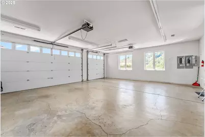 790 Tranquil Ln, Roseburg, OR 97471 - Photo 32