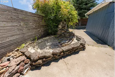 600 SE Edgewood St, Winston, OR 97496 - Photo 28
