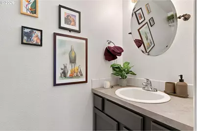10016 N Polk Ave, Portland, OR 97203 - Photo 16