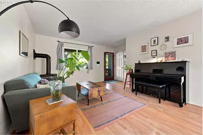 10016 N Polk Ave, Portland, OR 97203 - Photo 6