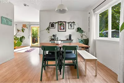 10016 N Polk Ave, Portland, OR 97203 - Photo 8