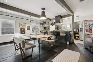 821 NW 16th Ave, Portland, OR 97209 - Photo 22