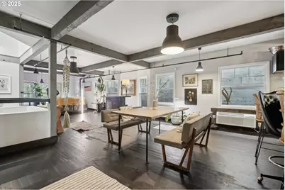 821 NW 16th Ave, Portland, OR 97209 - Photo 24