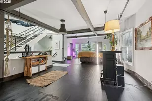 821 NW 16th Ave, Portland, OR 97209 - Photo 20