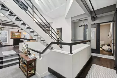 821 NW 16th Ave, Portland, OR 97209 - Photo 38