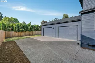 10618 SW Garden Park Pl, Portland, OR 97223 - Photo 2
