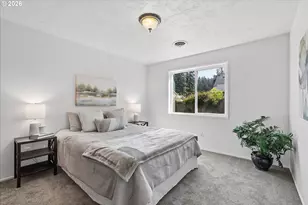 945 S 55th Pl, Springfield, OR 97478 - Photo 14