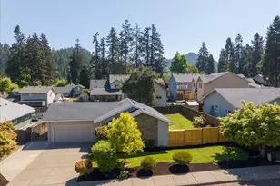 945 S 55th Pl, Springfield, OR 97478 - Photo 36