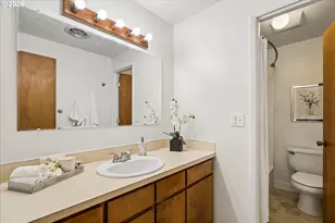 945 S 55th Pl, Springfield, OR 97478 - Photo 18