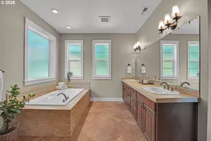 730 SW Menefee Ln, Portland, OR 97239 - Photo 26