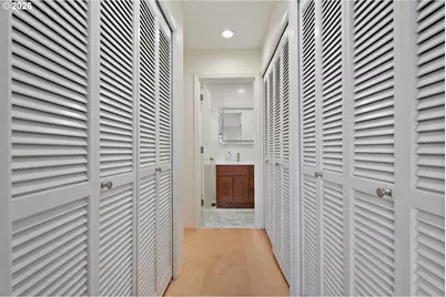 5250 S Landing Dr #310, Portland, OR 97239 - Photo 18