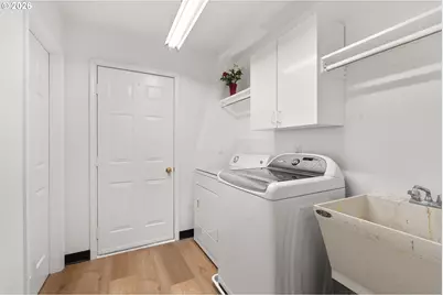 8910 N Edison St N, Portland, OR 97203 - Photo 32