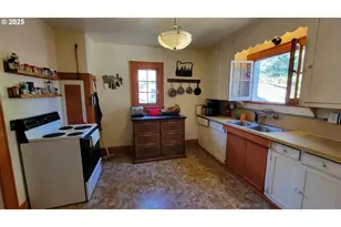 1445 W 11th Ave, Eugene, OR 97402 - Photo 6