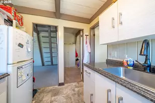 1556 NW 25th St, Lincoln City, OR 97367 - Photo 16