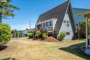 1556 NW 25th St, Lincoln City, OR 97367 - Photo 8