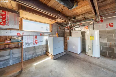 1556 NW 25th St, Lincoln City, OR 97367 - Photo 26