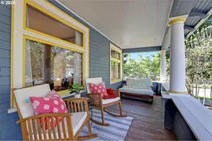 2406 NE Halsey St, Portland, OR 97232 - Photo 4