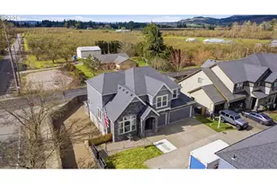 2319 N Roger Smith Dr, Newberg, OR 97132 - Photo 46