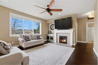 2319 N Roger Smith Dr, Newberg, OR 97132 - Photo 12