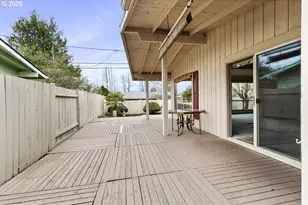 13601 NE Sacramento St, Portland, OR 97230 - Photo 18