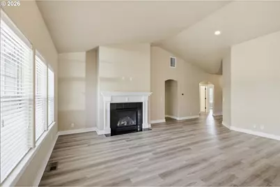 956 Kaylee Ave, Junction City, OR 97448 - Photo 8