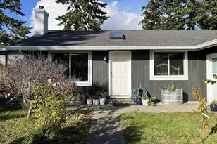 2045 19th St, Florence, OR 97439 - Photo 6