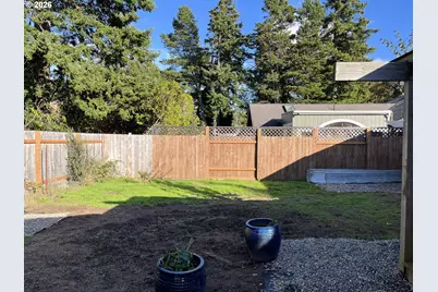 2045 19th St, Florence, OR 97439 - Photo 40