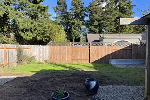 2045 19th St, Florence, OR 97439 - Photo 40