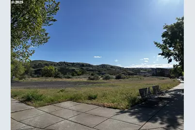 1700 Lone Pine Blvd, The Dalles, OR 97058 - Photo 10