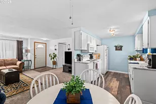 405 Corona Loop Rd, Roseburg, OR 97471 - Photo 8