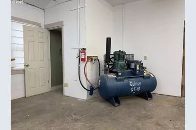 4001 E 18th St, Vancouver, WA 98661 - Photo 14