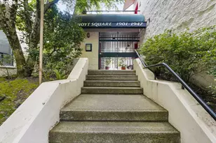 1947 NW Hoyt St, Portland, OR 97209 - Photo 32