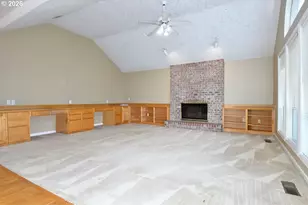 2848 NE Kelly Pl, Gresham, OR 97030 - Photo 16