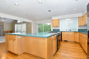 2848 NE Kelly Pl, Gresham, OR 97030 - Photo 12