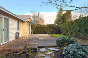 2848 NE Kelly Pl, Gresham, OR 97030 - Photo 4