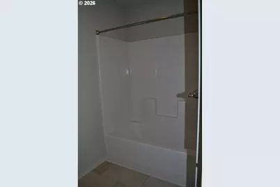 603 Pickering Ln, Woodburn, OR 97071 - Photo 14