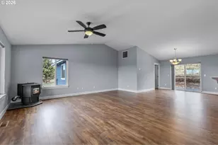 5798 SE Grant Rd, Prineville, OR 97754 - Photo 4