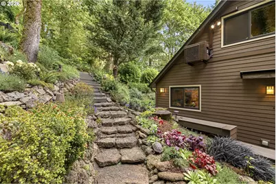3919 SW Hillside Dr, Portland, OR 97221 - Photo 32