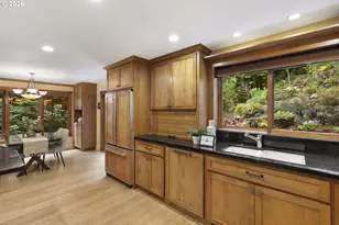 3919 SW Hillside Dr, Portland, OR 97221 - Photo 6