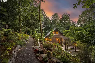 3919 SW Hillside Dr, Portland, OR 97221 - Photo 2