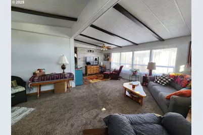 5422 Portland Rd NE #127, Salem, OR 97305 - Photo 14