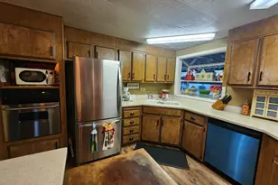 5422 Portland Rd NE, Salem, OR 97305 - Photo 22