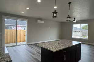 179 Elkton St, Sutherlin, OR 97479 - Photo 8