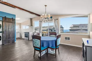 1214 Moore St, Brookings, OR 97415 - Photo 2