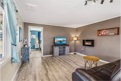 1214 Moore St, Brookings, OR 97415 - Photo 12